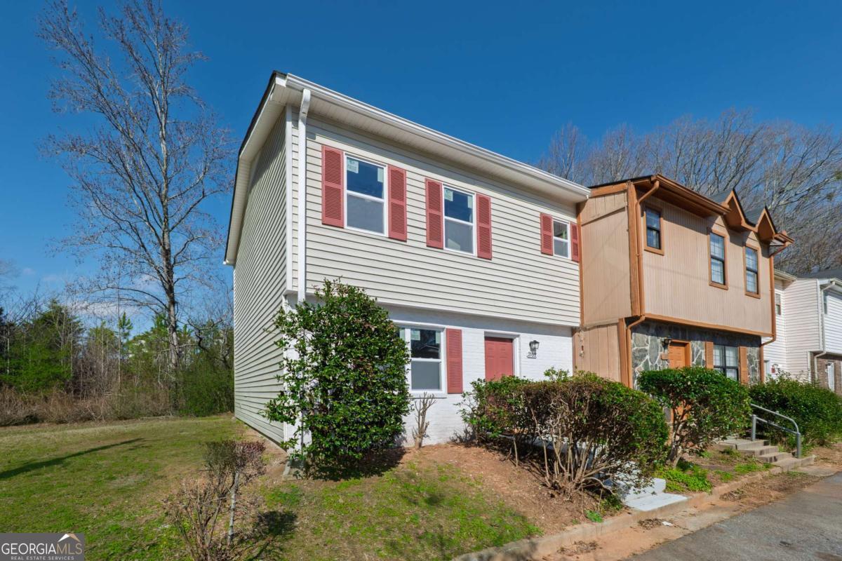 2102 Lenoa Lane Property Photo