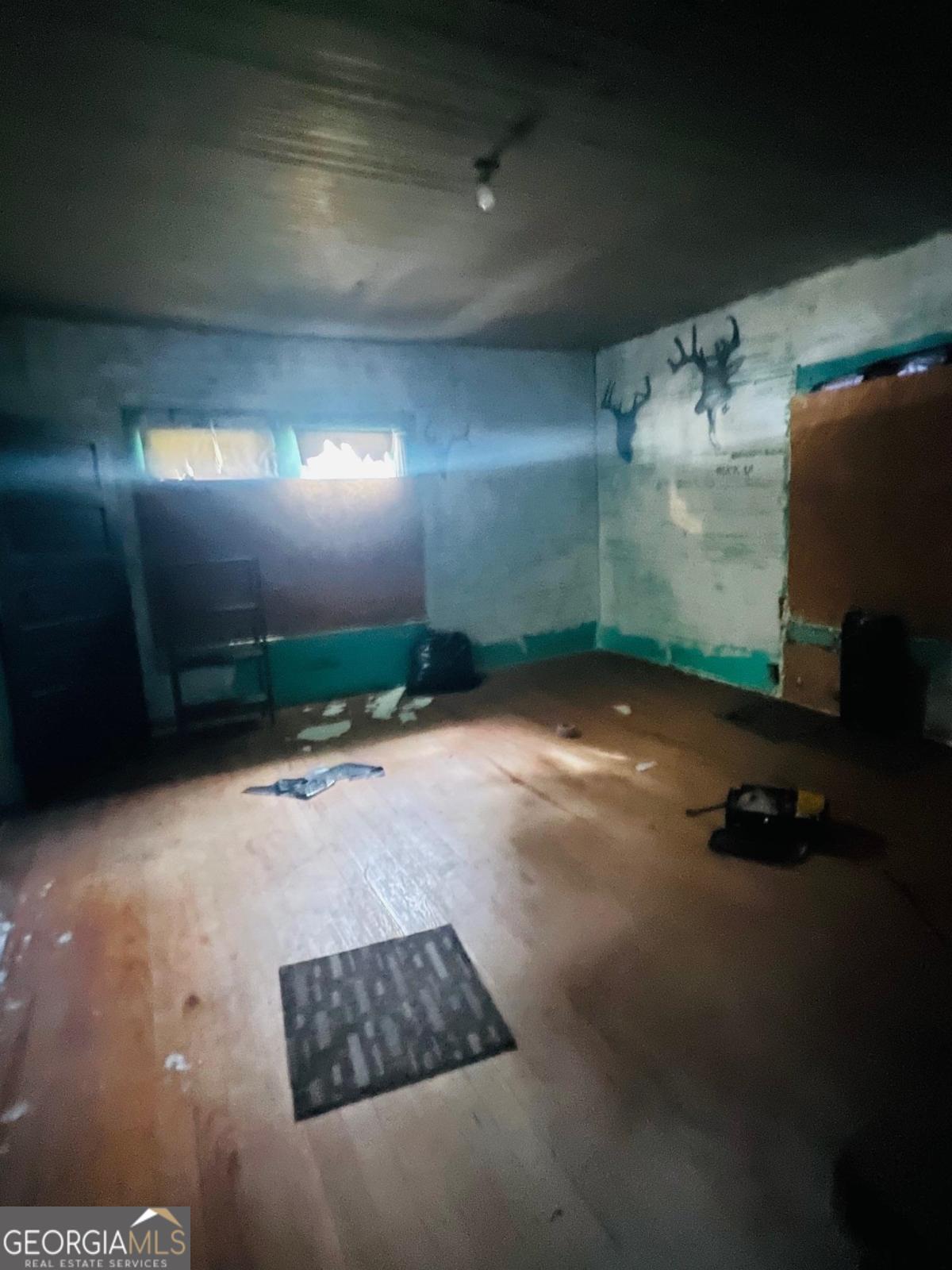 1011 Railroad Street Property Photo 7