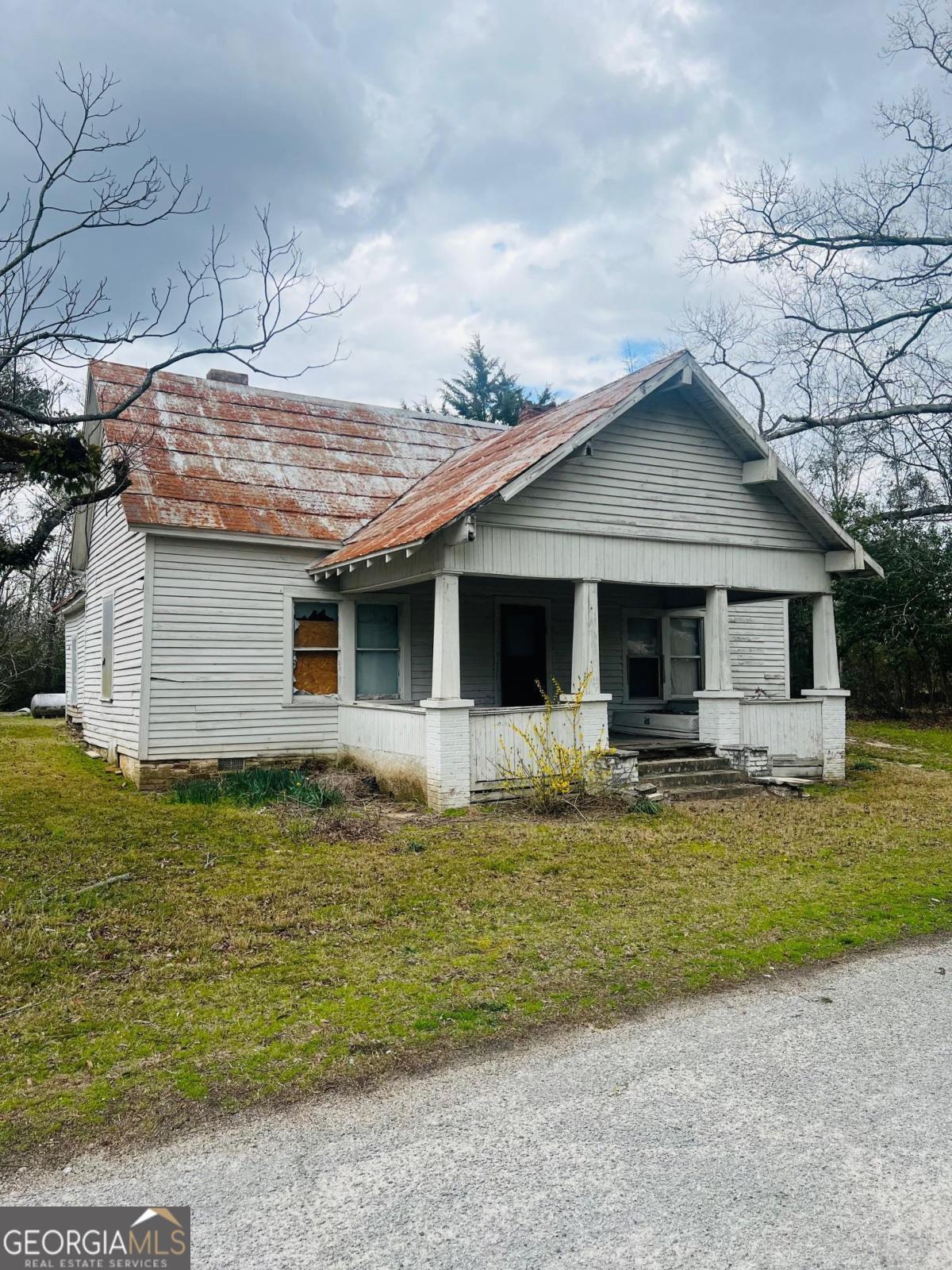 1011 Railroad Street Property Photo 13