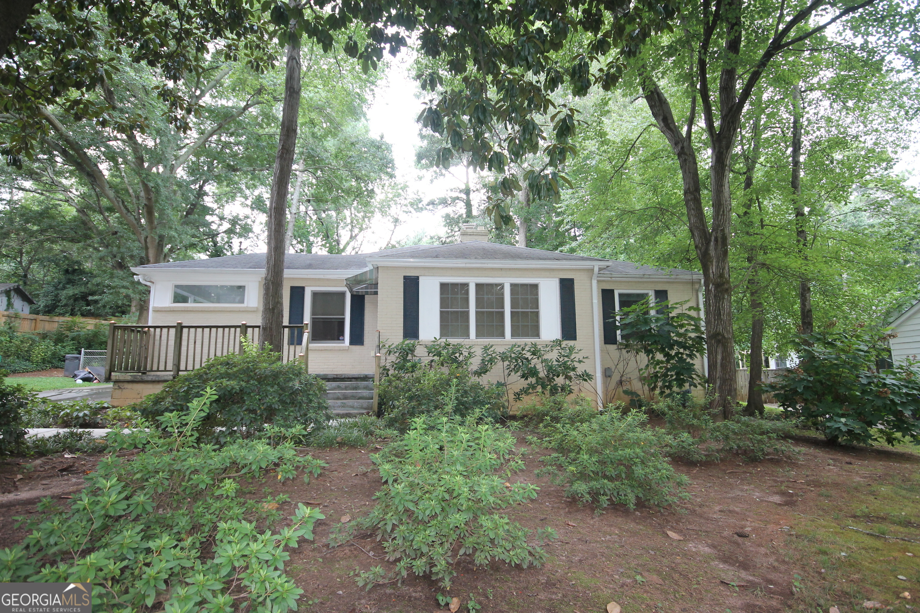 969 Columbia Drive Property Photo
