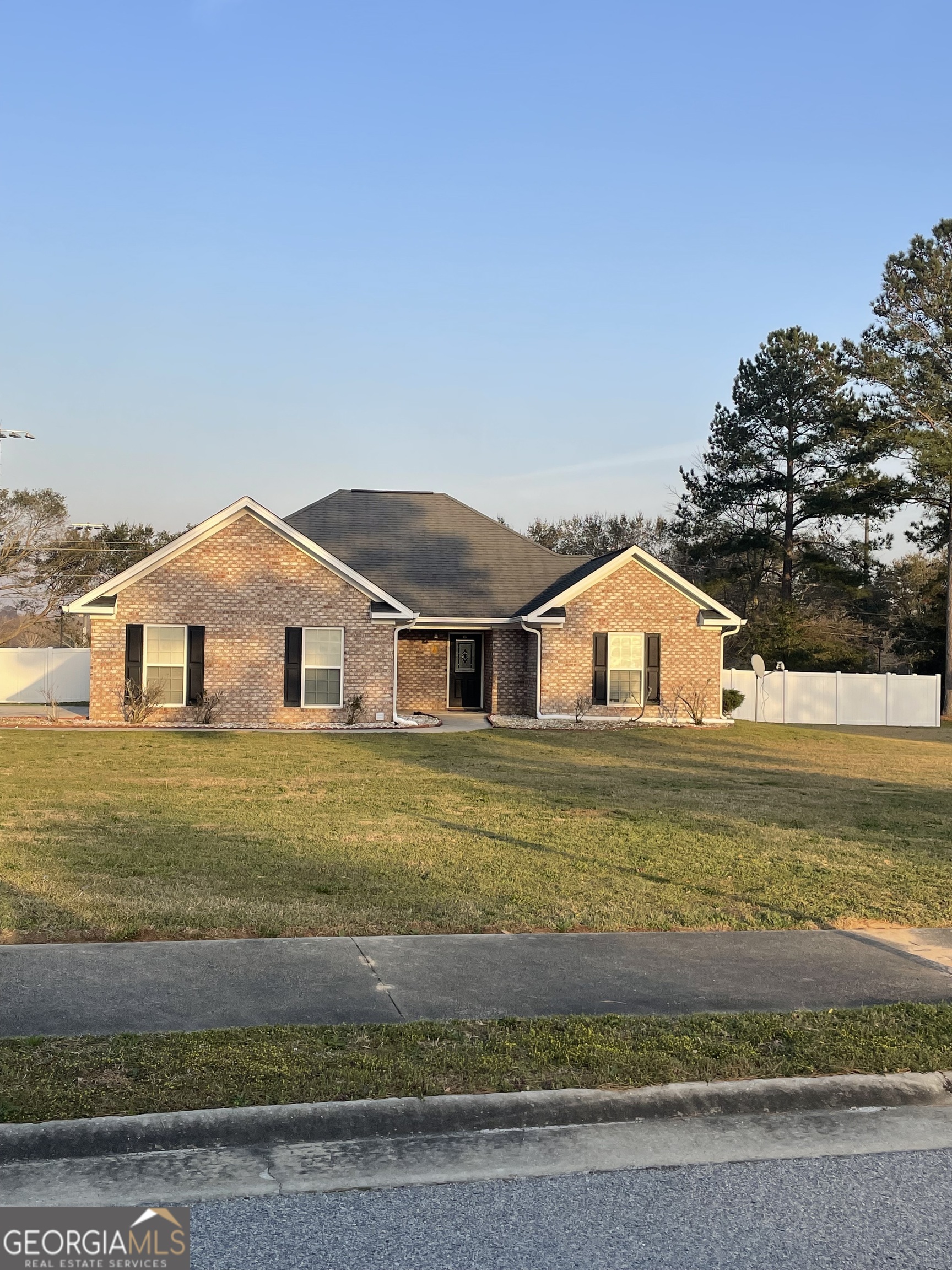 1052 Moss Creek Circle Property Photo
