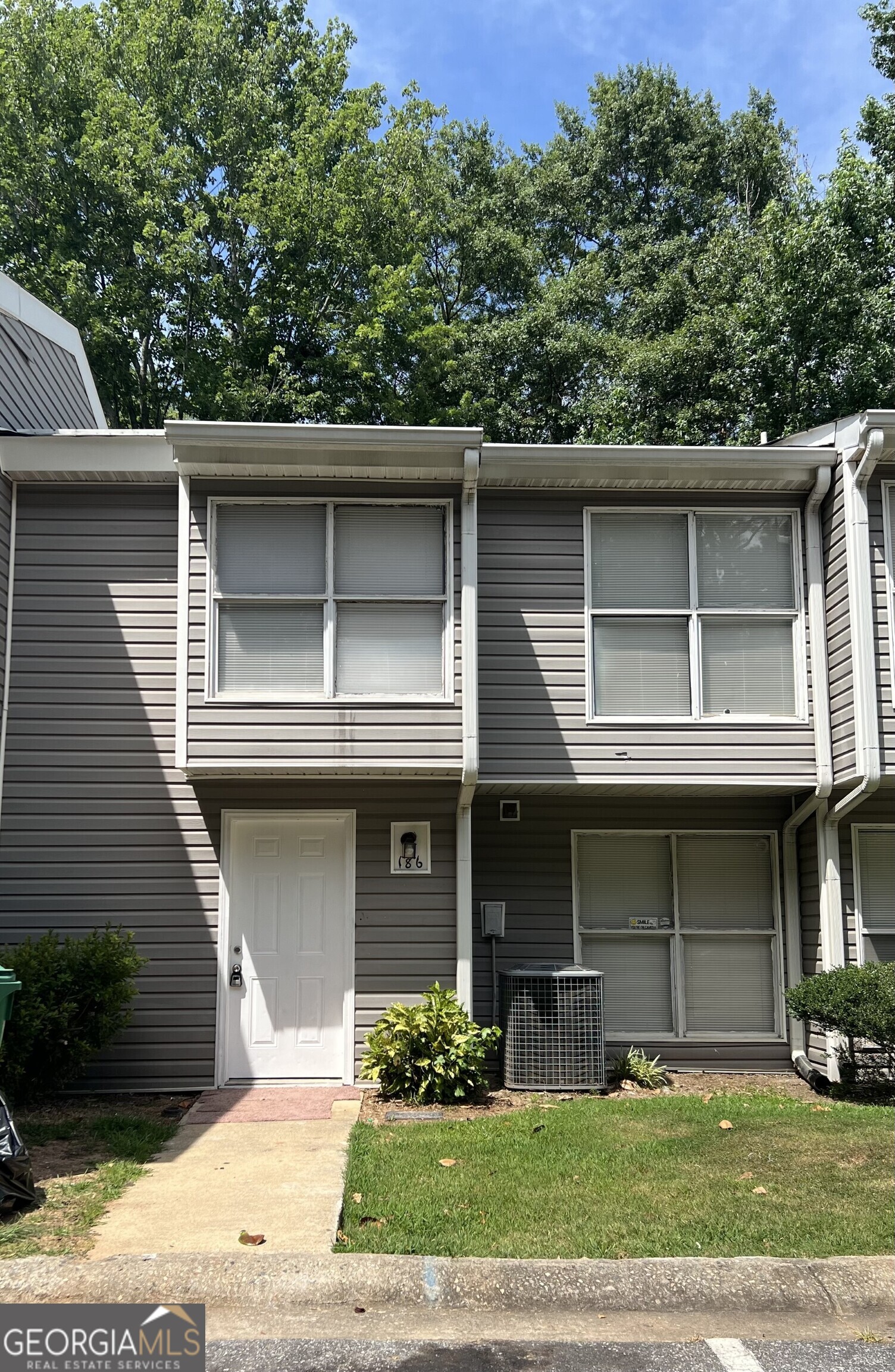 186 Governors Drive Property Photo