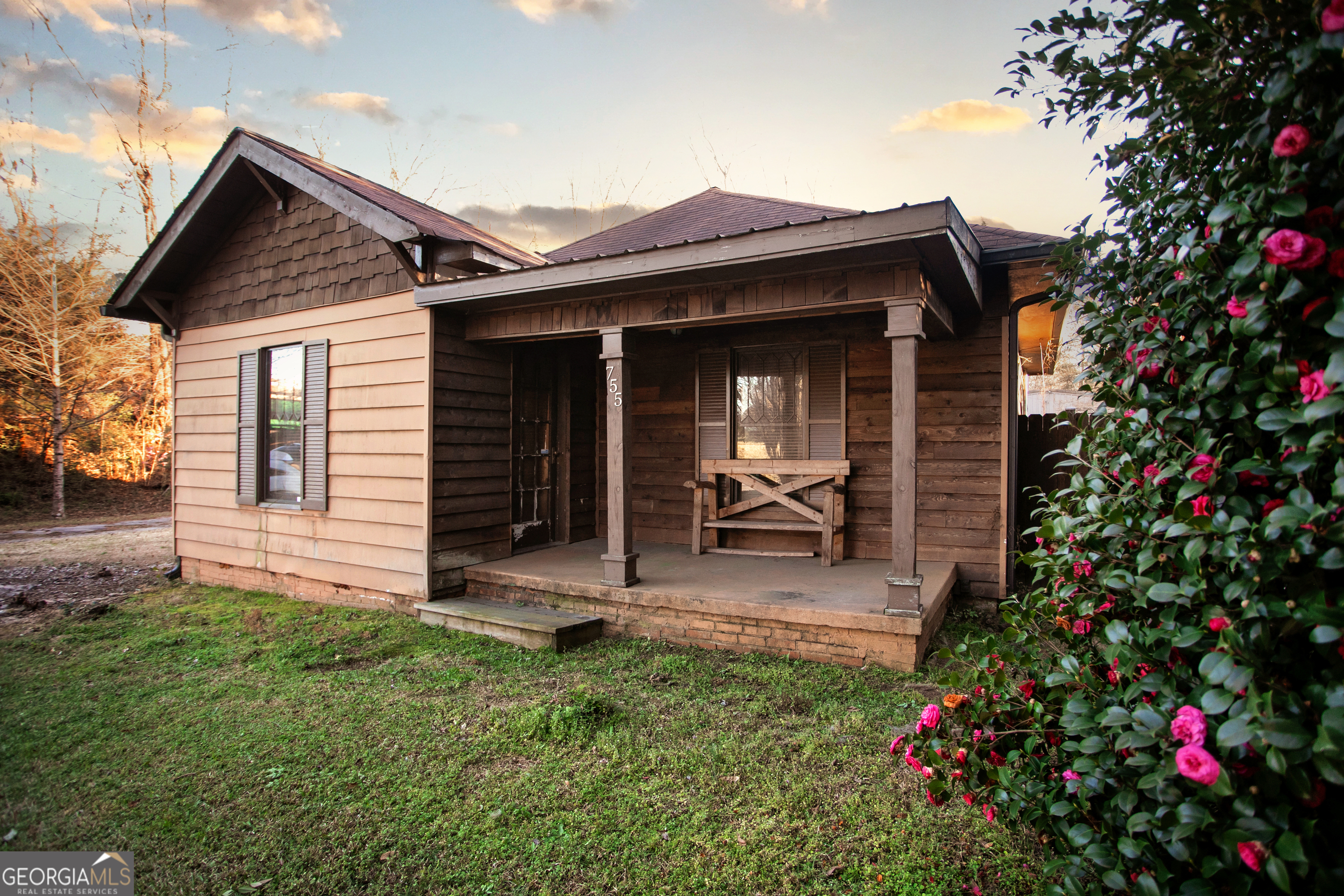 755 Zebulon Street Property Photo