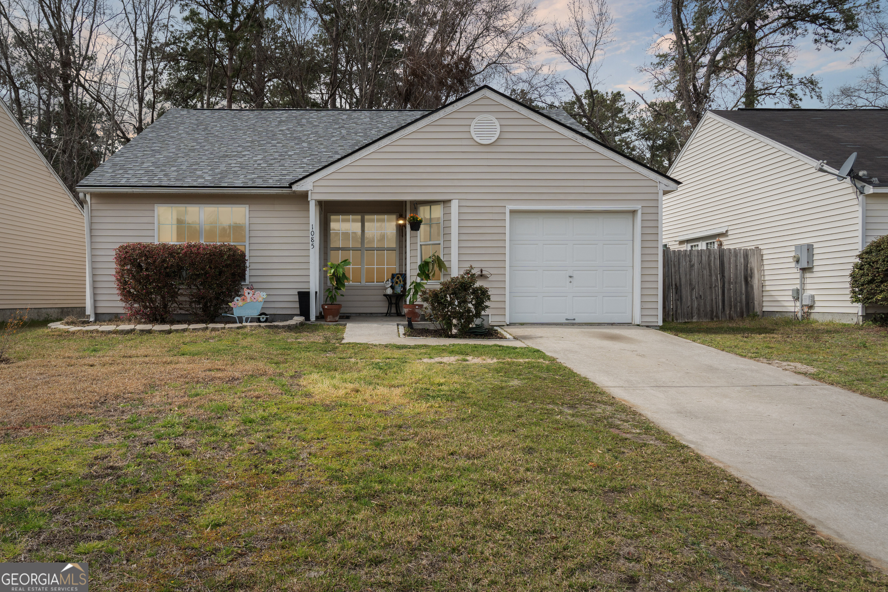 1085 Rushing Street Property Photo 1
