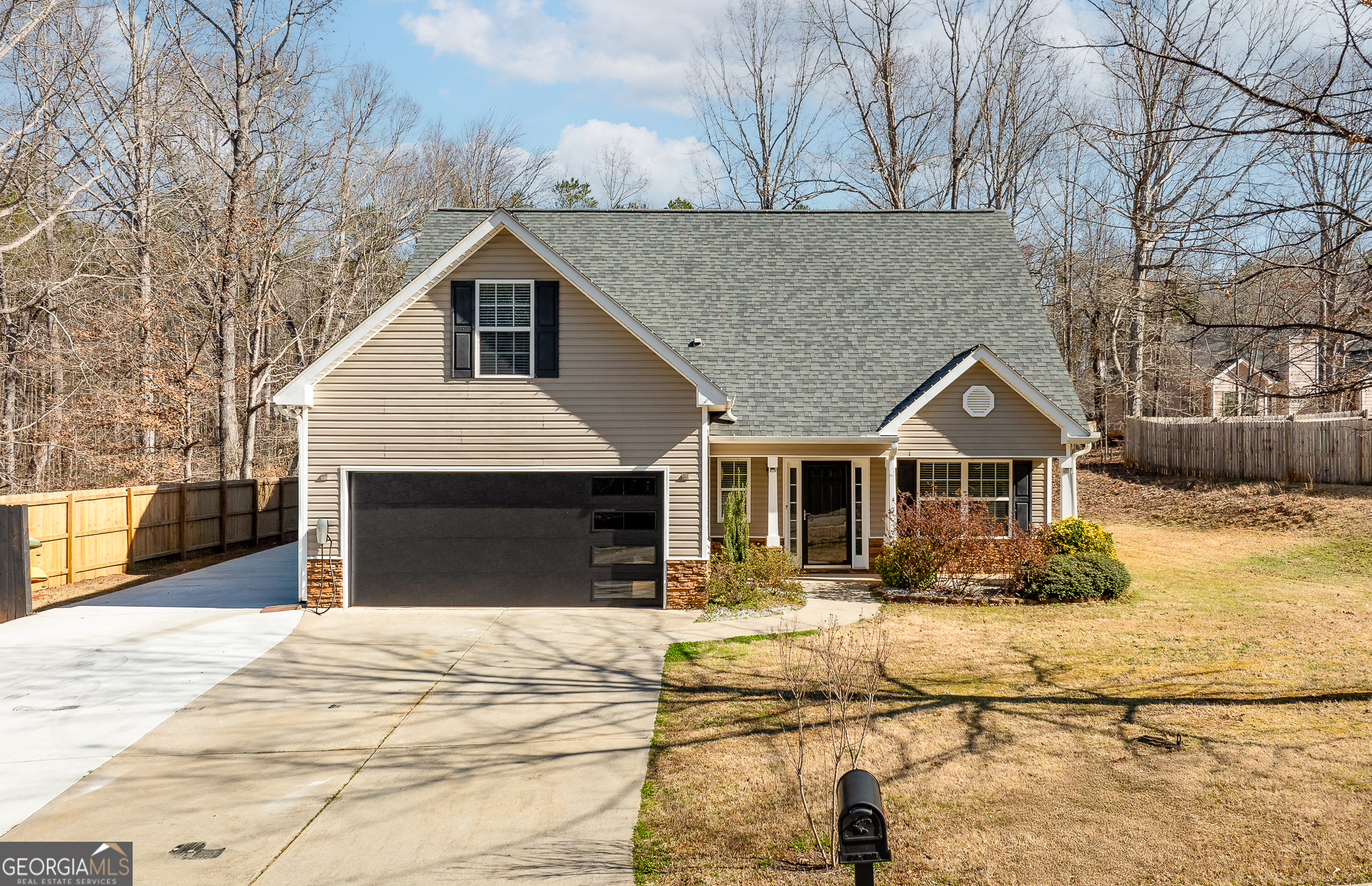 560 Windsong Lake Drive Property Photo
