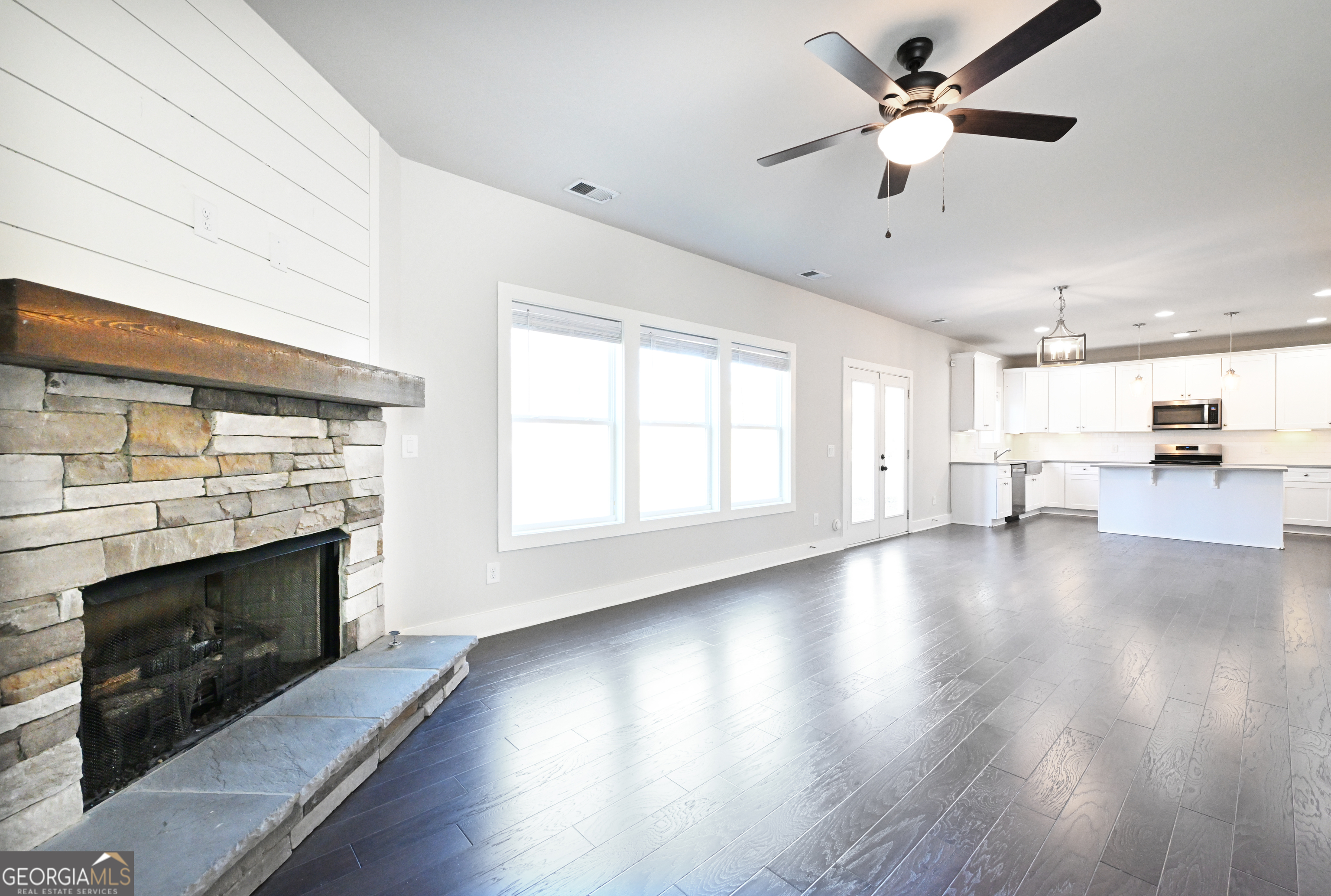 2076 Greenridge Road Se Property Photo