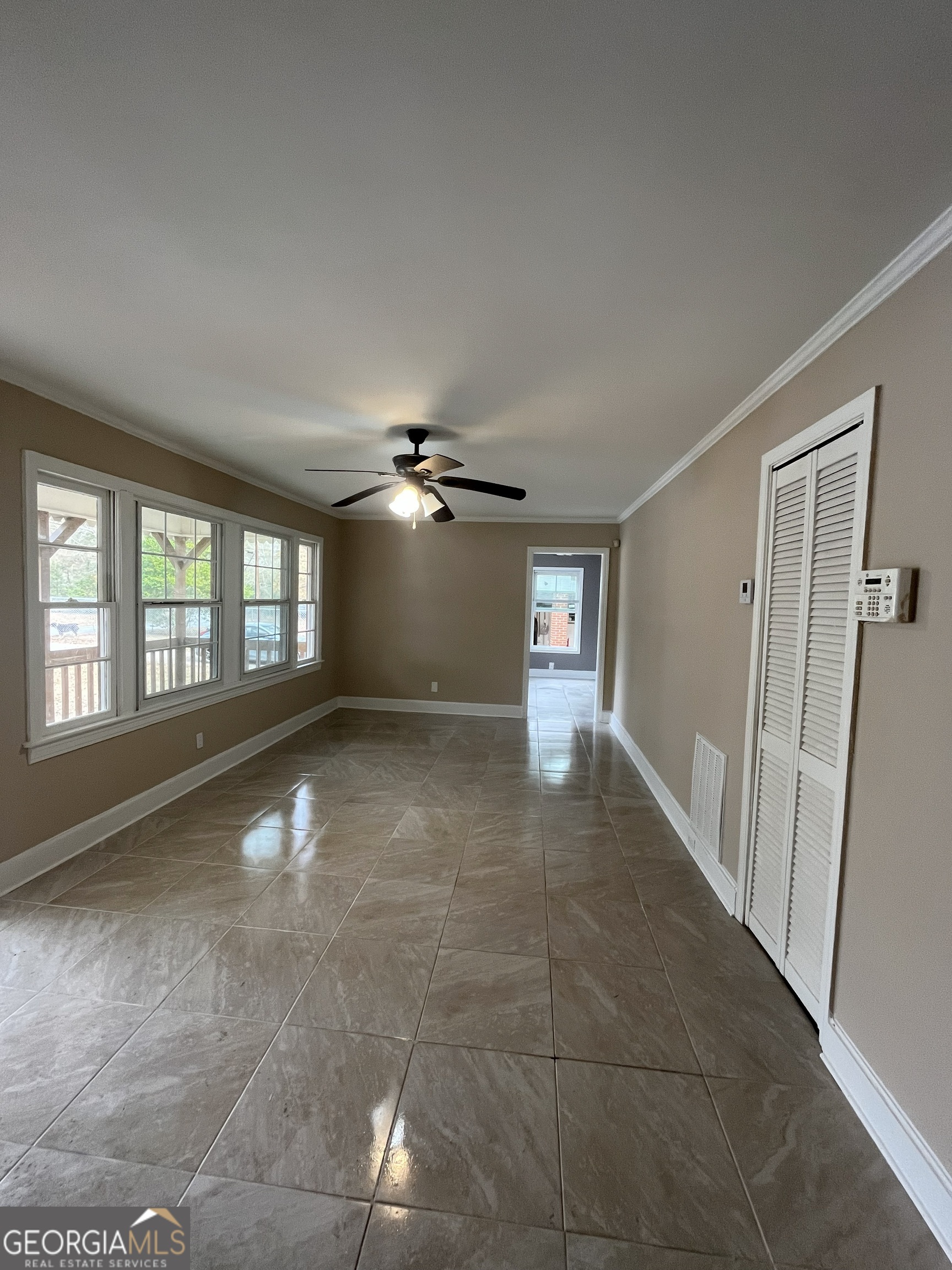 1570 Colonial Drive Property Photo 2