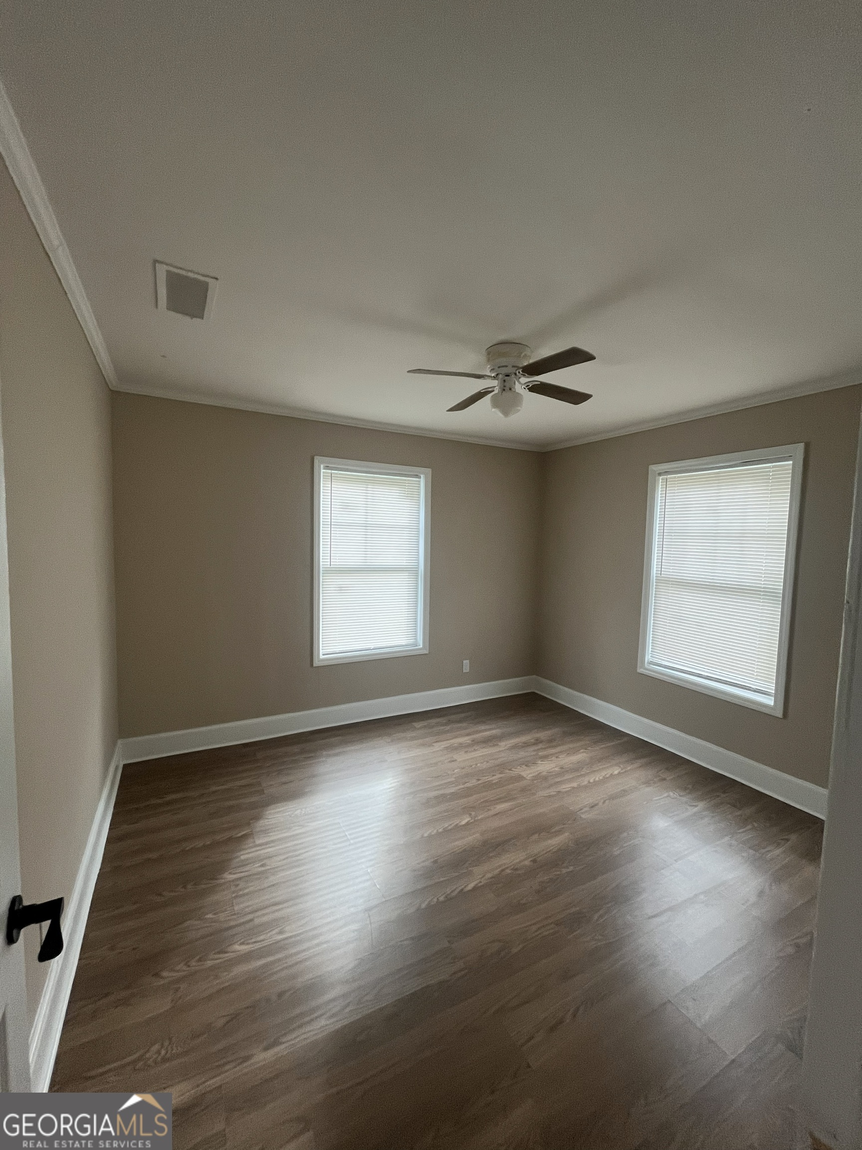 1570 Colonial Drive Property Photo 4