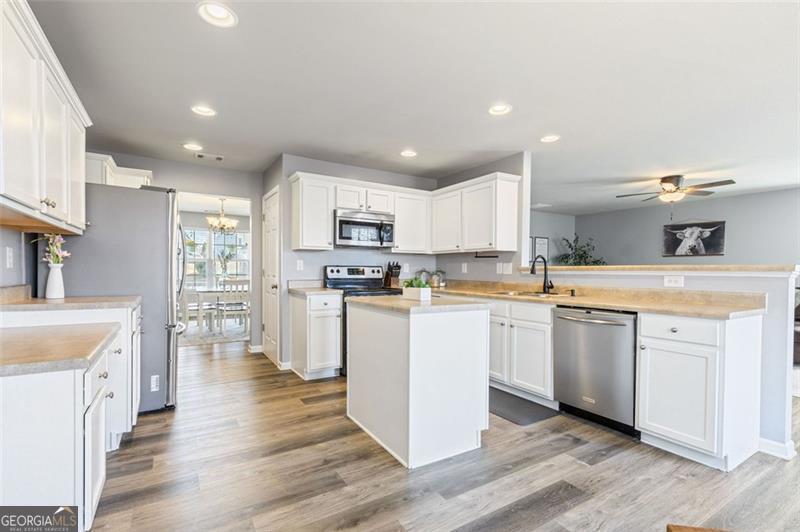 668 New Liberty Way Property Photo 14