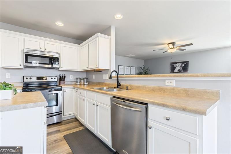 668 New Liberty Way Property Photo 16