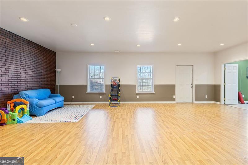 668 New Liberty Way Property Photo 34
