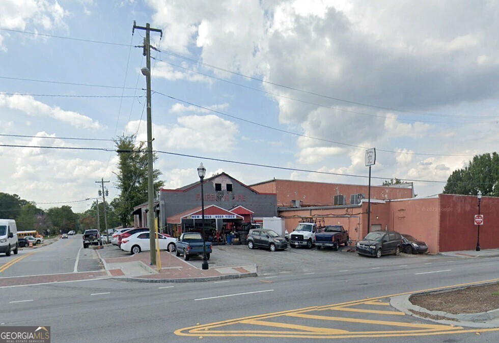 85 W Broad Street Property Photo 1