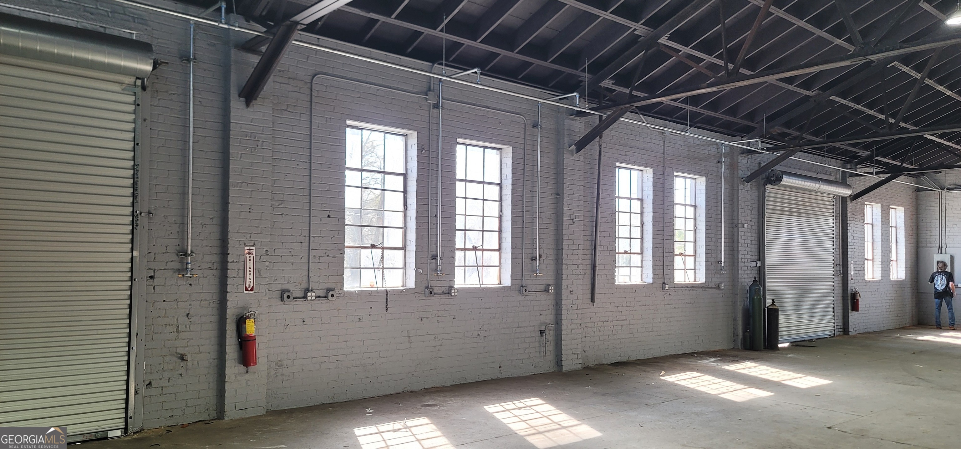 85 W Broad Street Property Photo 19