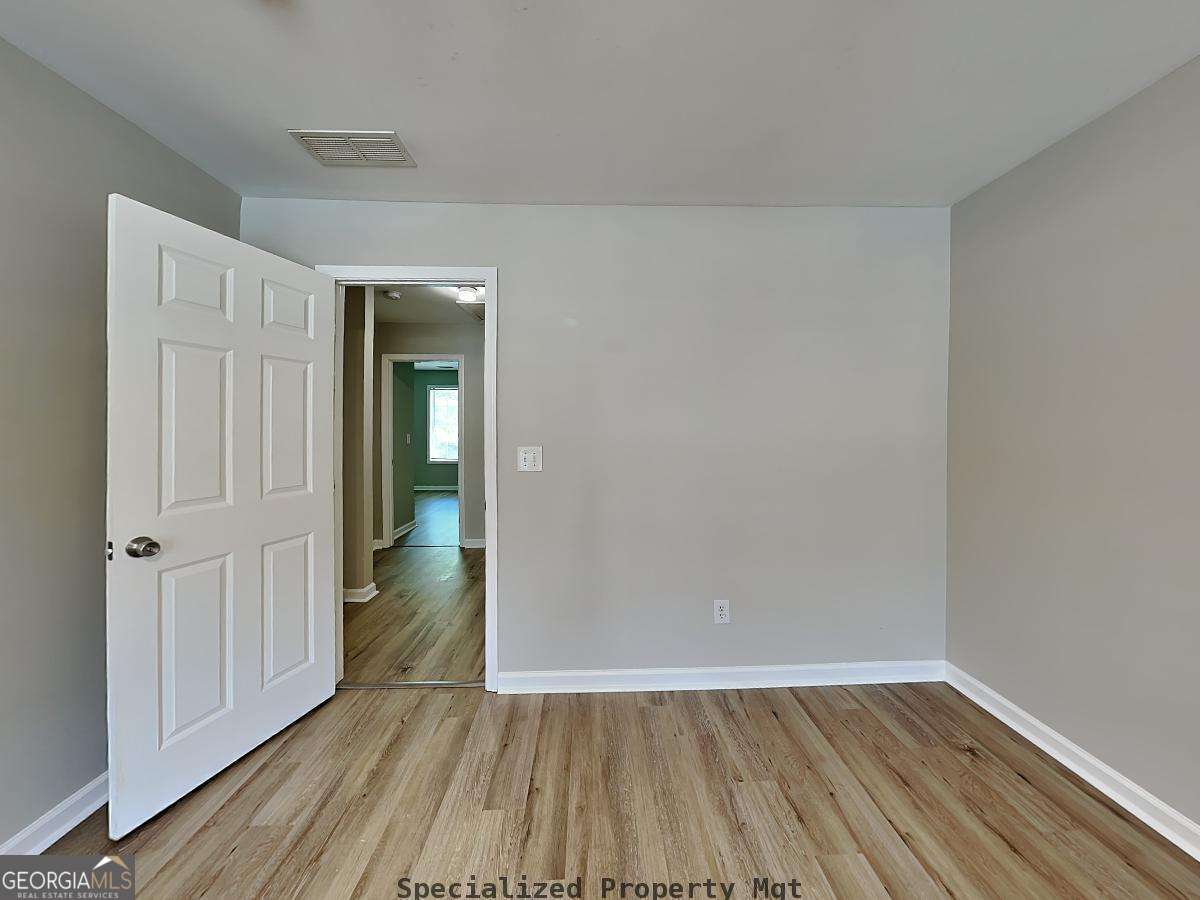 407 Maple Way Property Photo 10