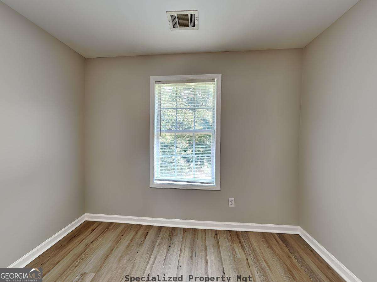 407 Maple Way Property Photo 13