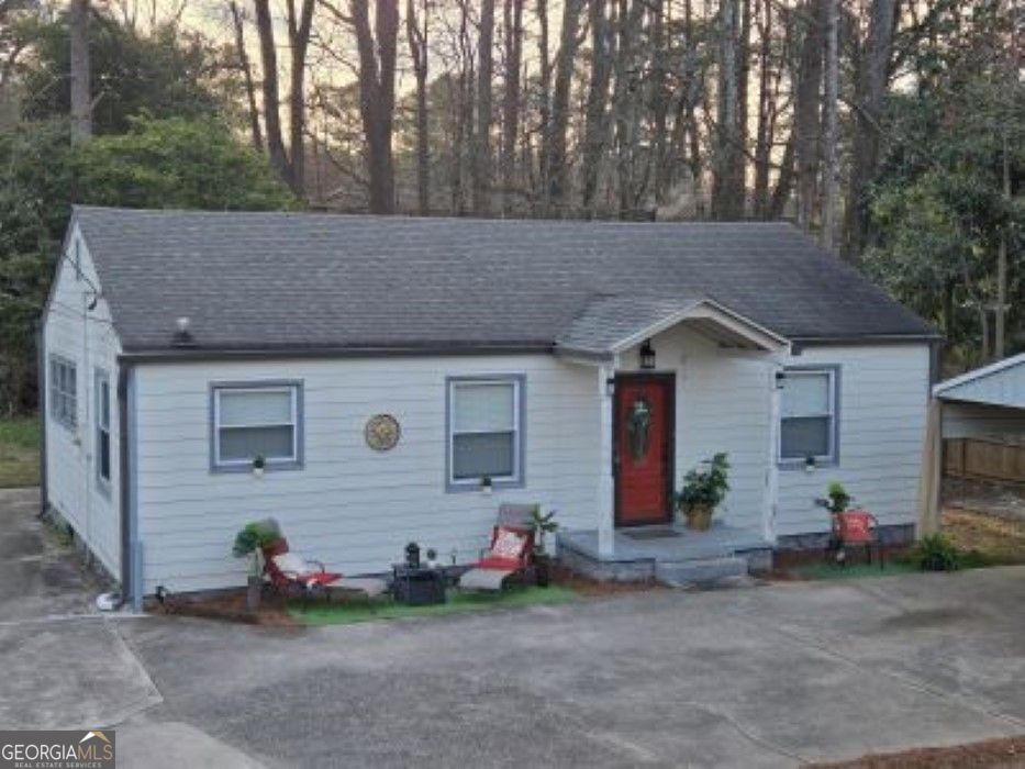 2077 Brockett Road Property Photo