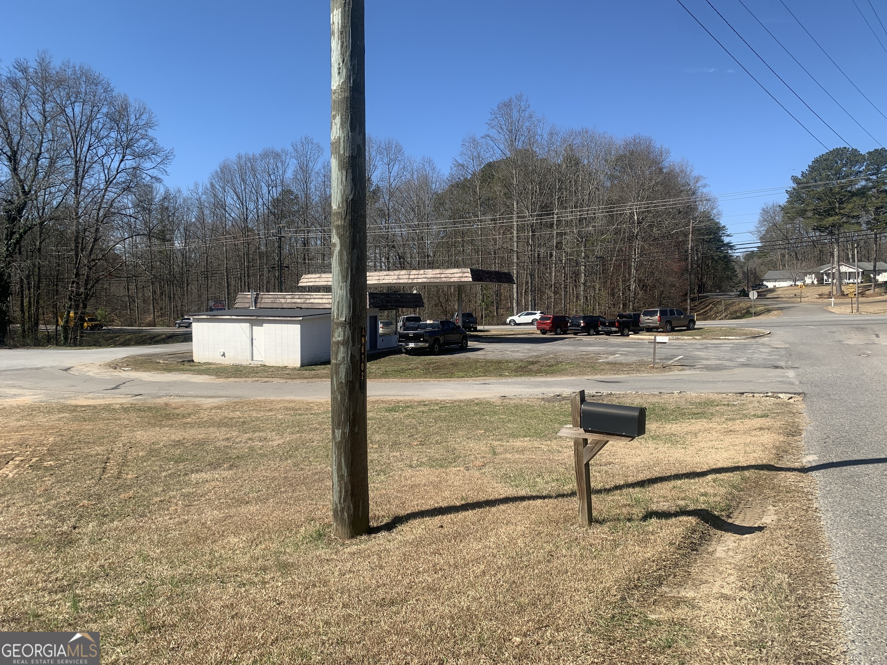 262 Commerce Lane Property Photo 2