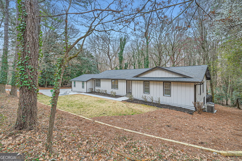 1555 Sunnybrook Farm Road Property Photo 1