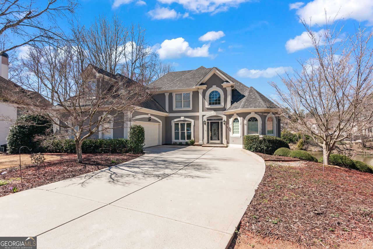 160 Antler Property Photo