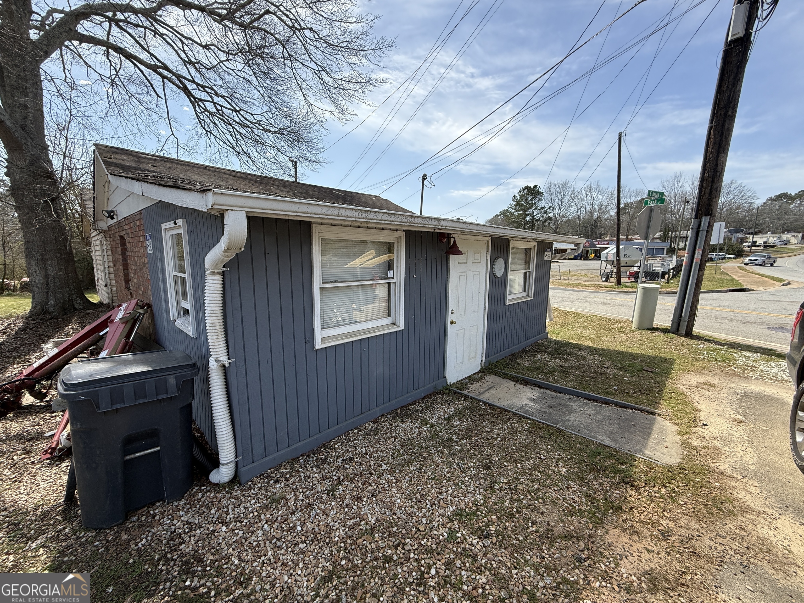 1241 E Broad Street Property Photo 14
