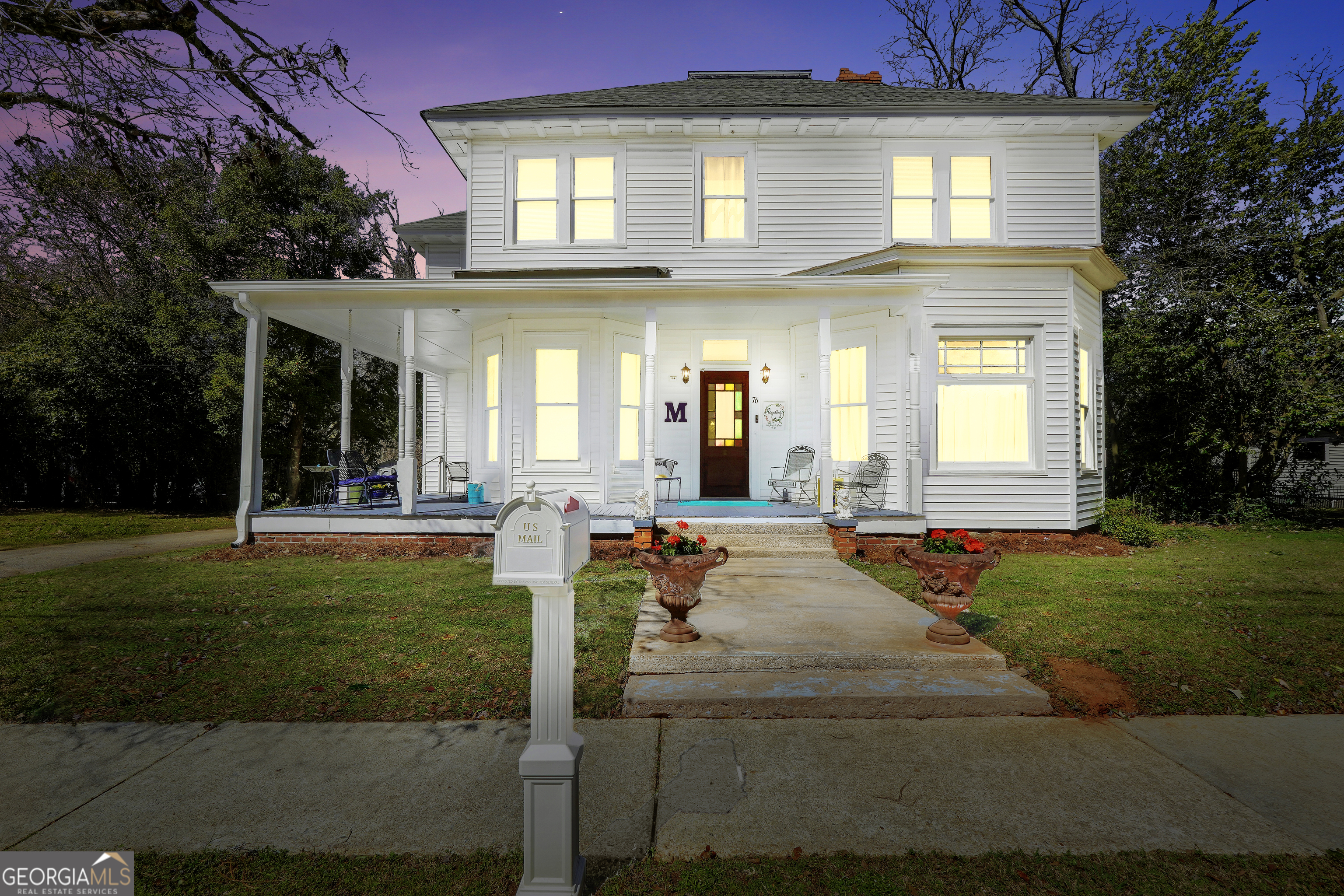 76 College Street Property Photo