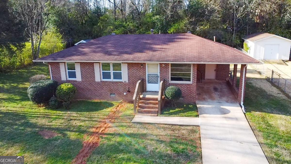 205 Northcrest Drive Property Photo