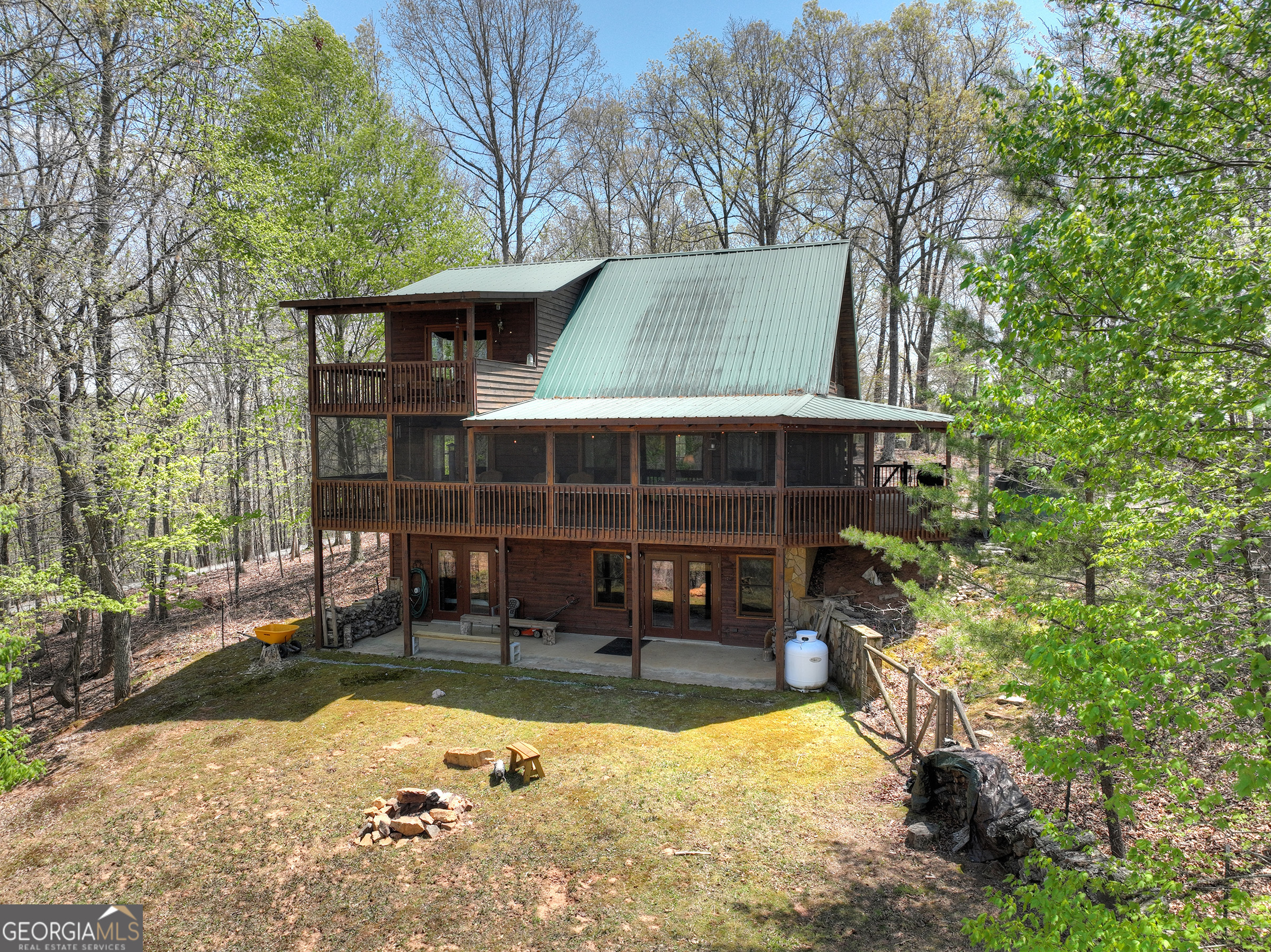 5 Moccasin Trail Property Photo