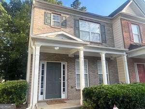 4870 Hairston Park Square Property Photo