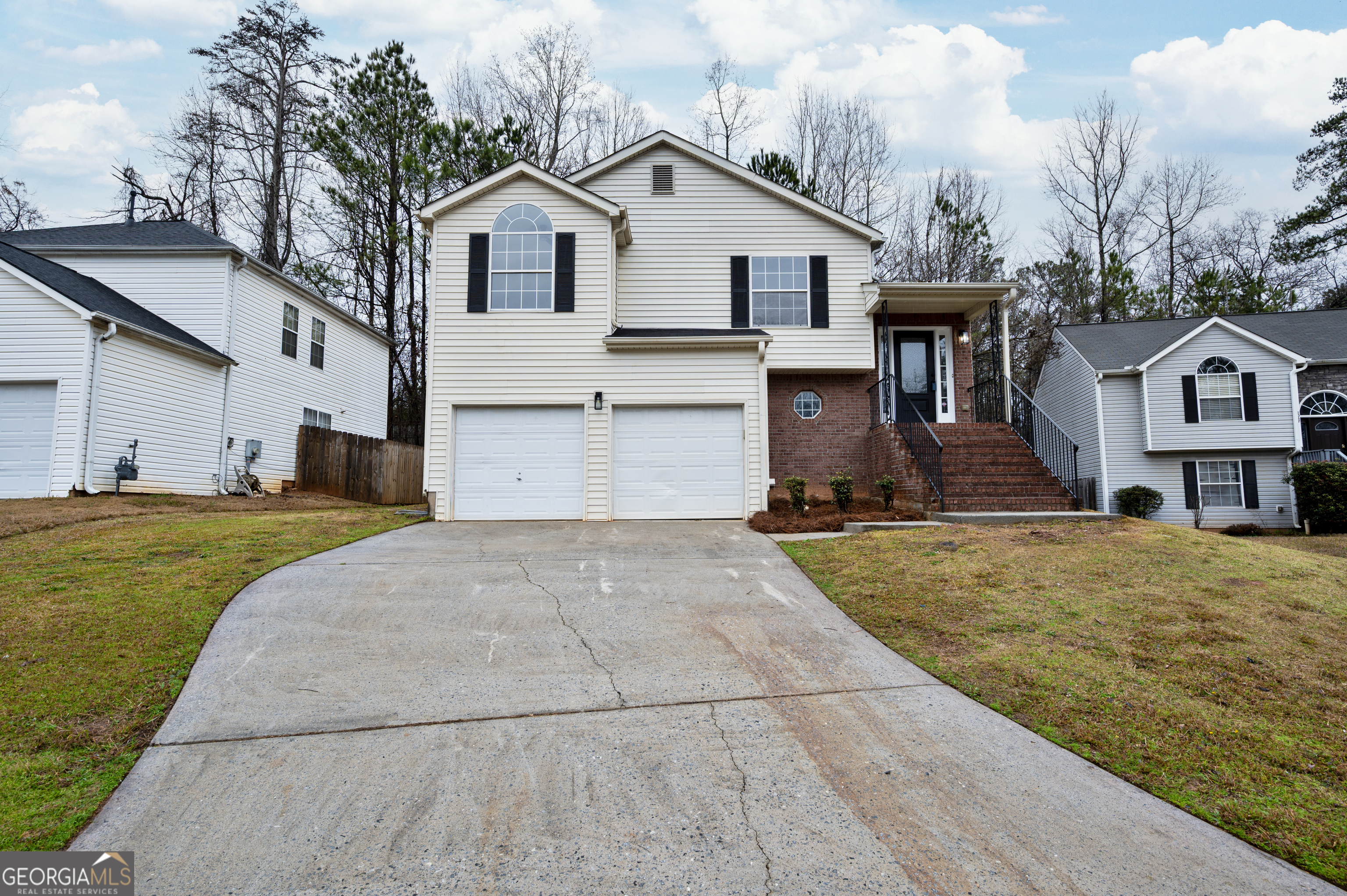1073 Hidden Brook Trail Property Photo