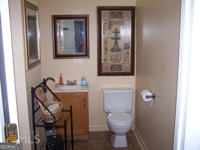 78 Washington Street Property Photo 7