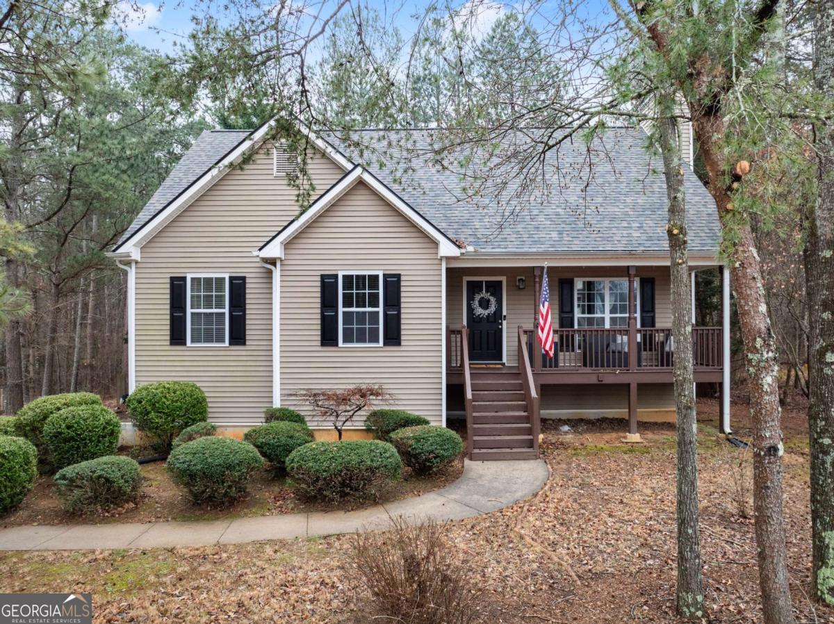 453 Greenwood Park Way Property Photo