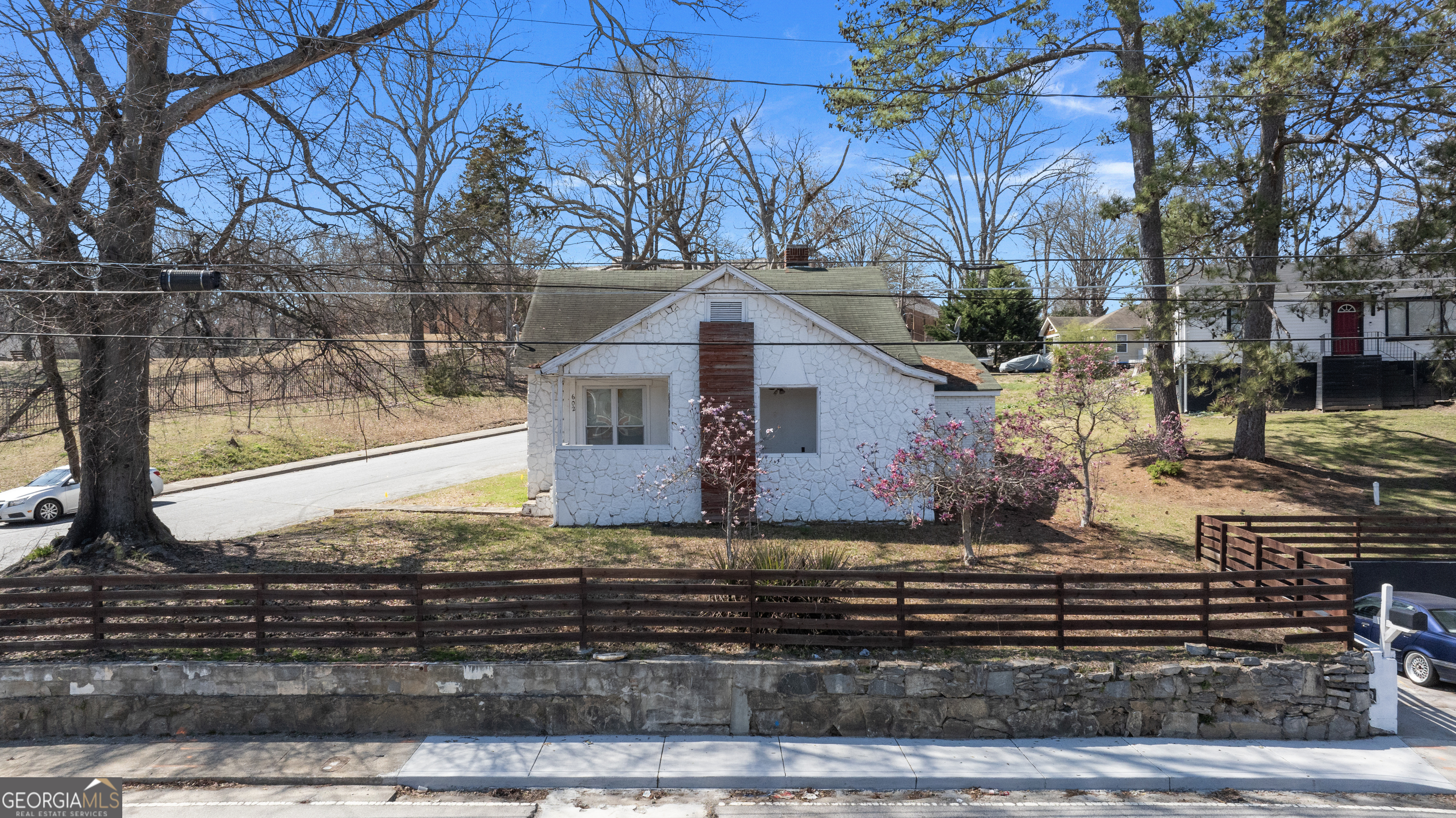 602 W Lake Avenue Nw Property Photo