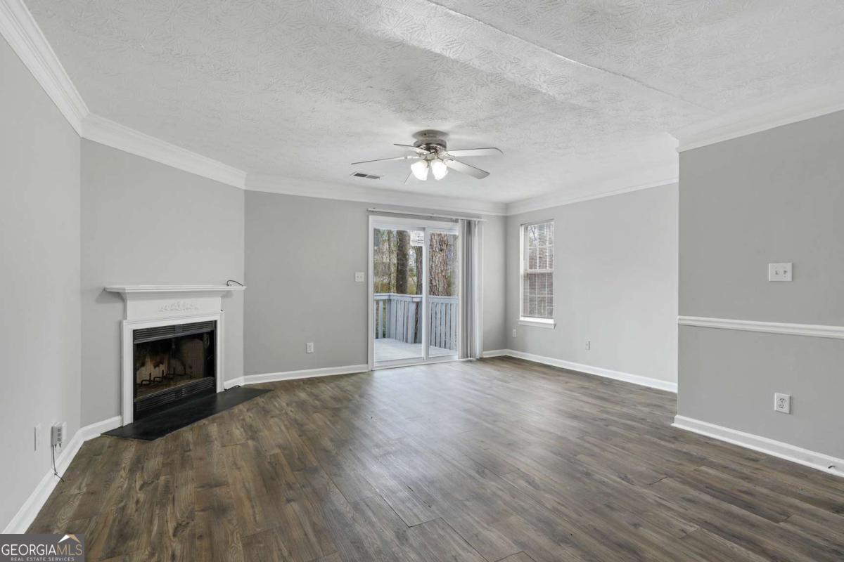 3188 Kingswood Glen Property Photo 4