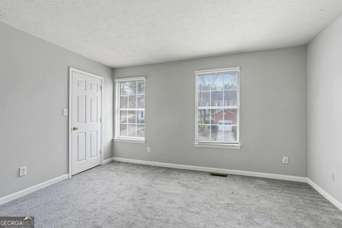 3188 Kingswood Glen Property Photo 13
