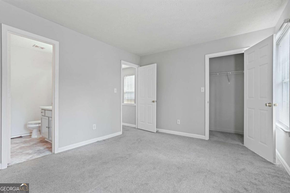 3188 Kingswood Glen Property Photo 16