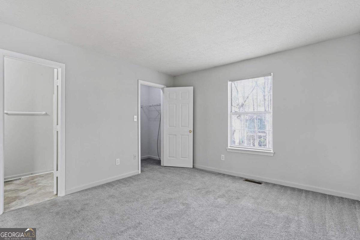 3188 Kingswood Glen Property Photo 17