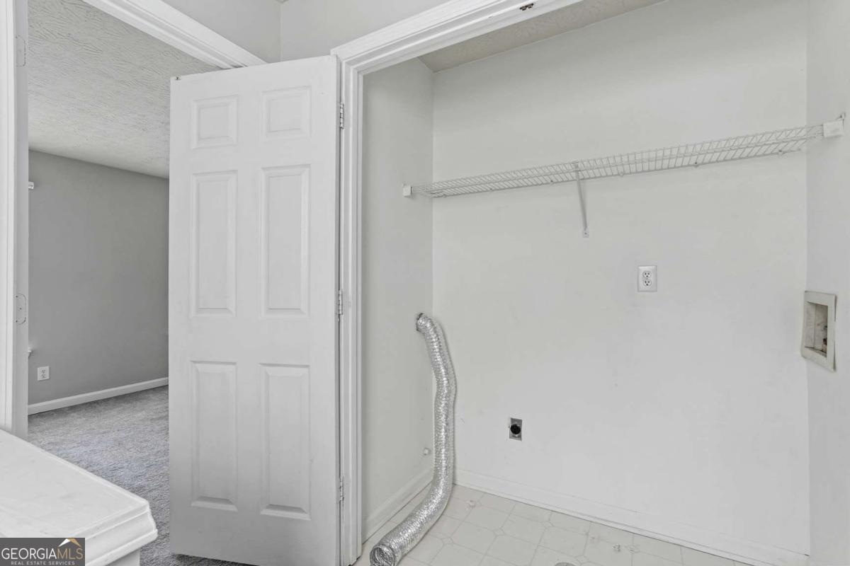 3188 Kingswood Glen Property Photo 21