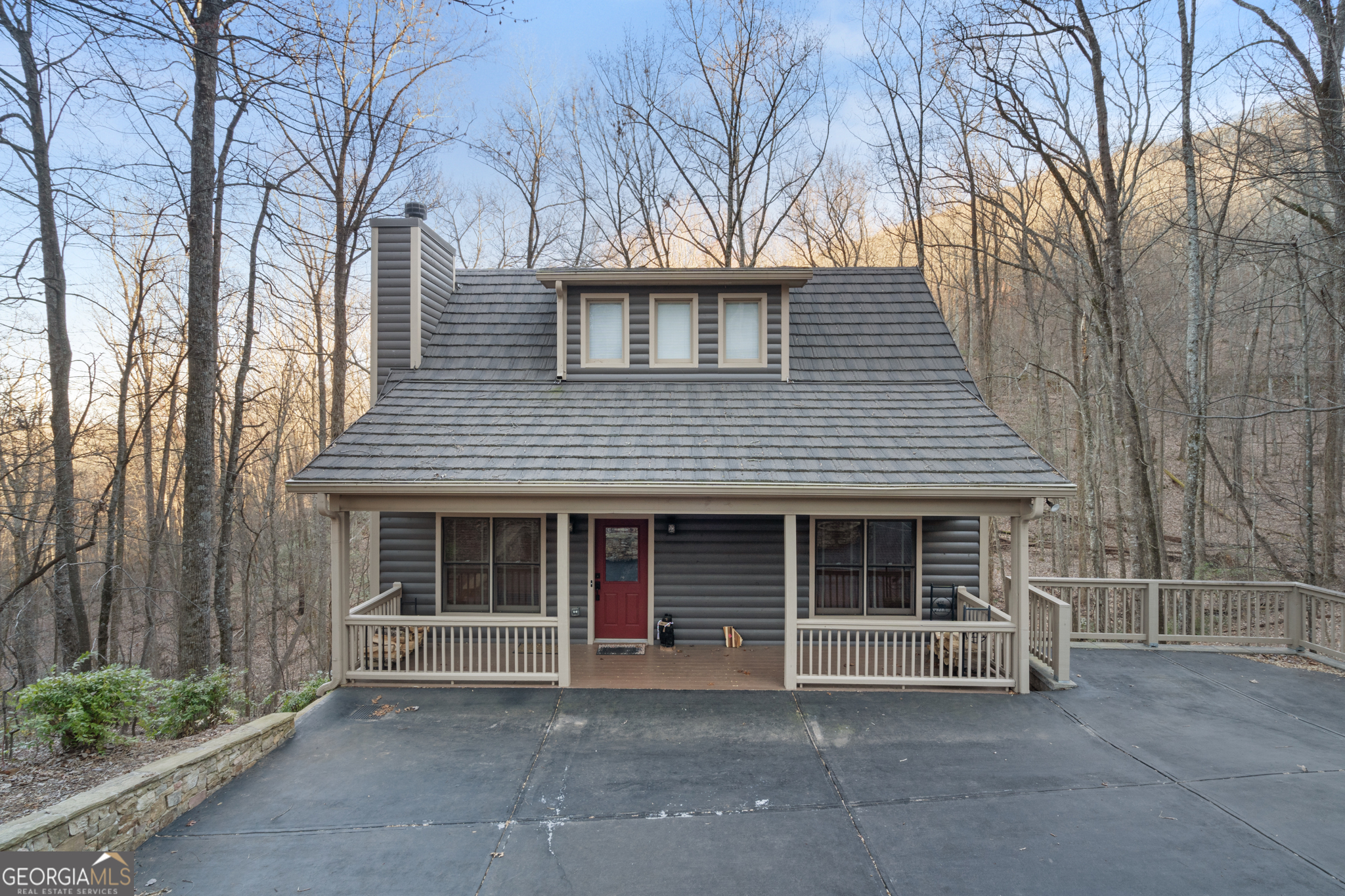 862 Valley View Drive Property Photo