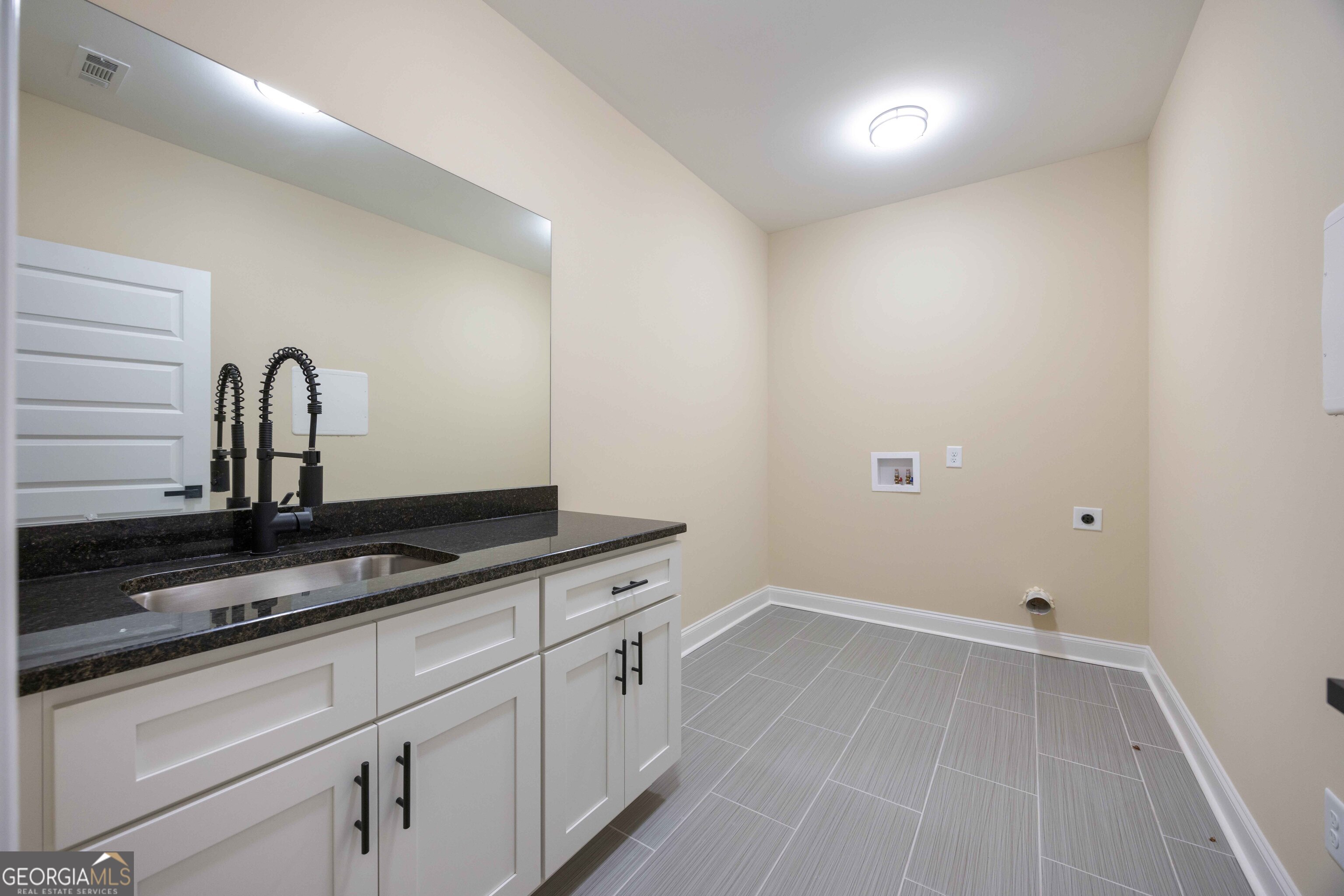 10304 Emerson Way Property Photo 22