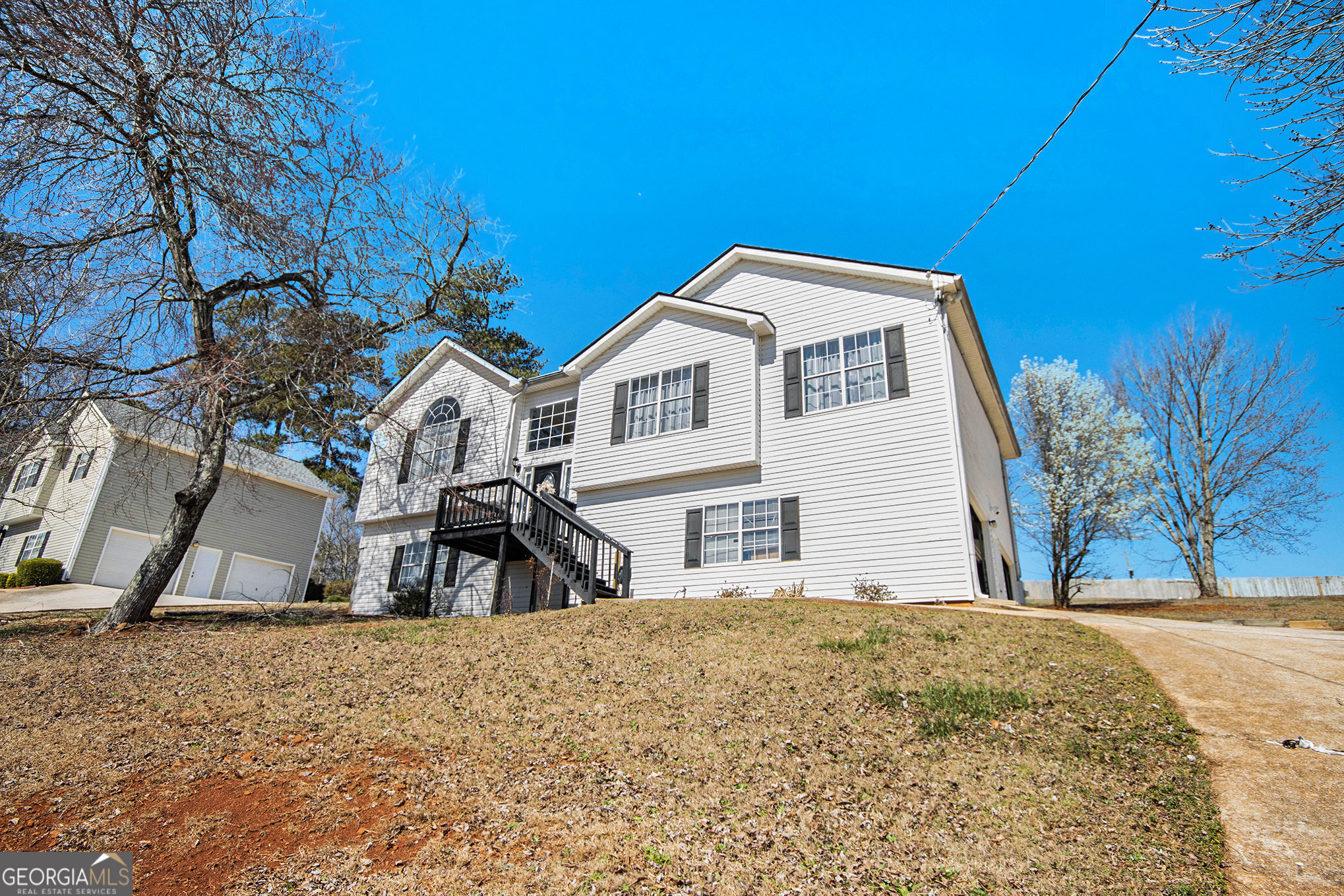 7760 Poppy Drive Property Photo 2