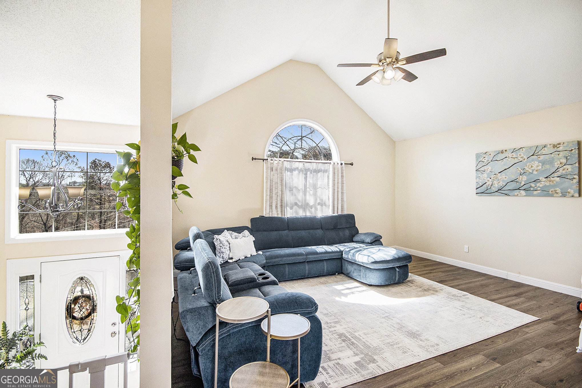 7760 Poppy Drive Property Photo 4
