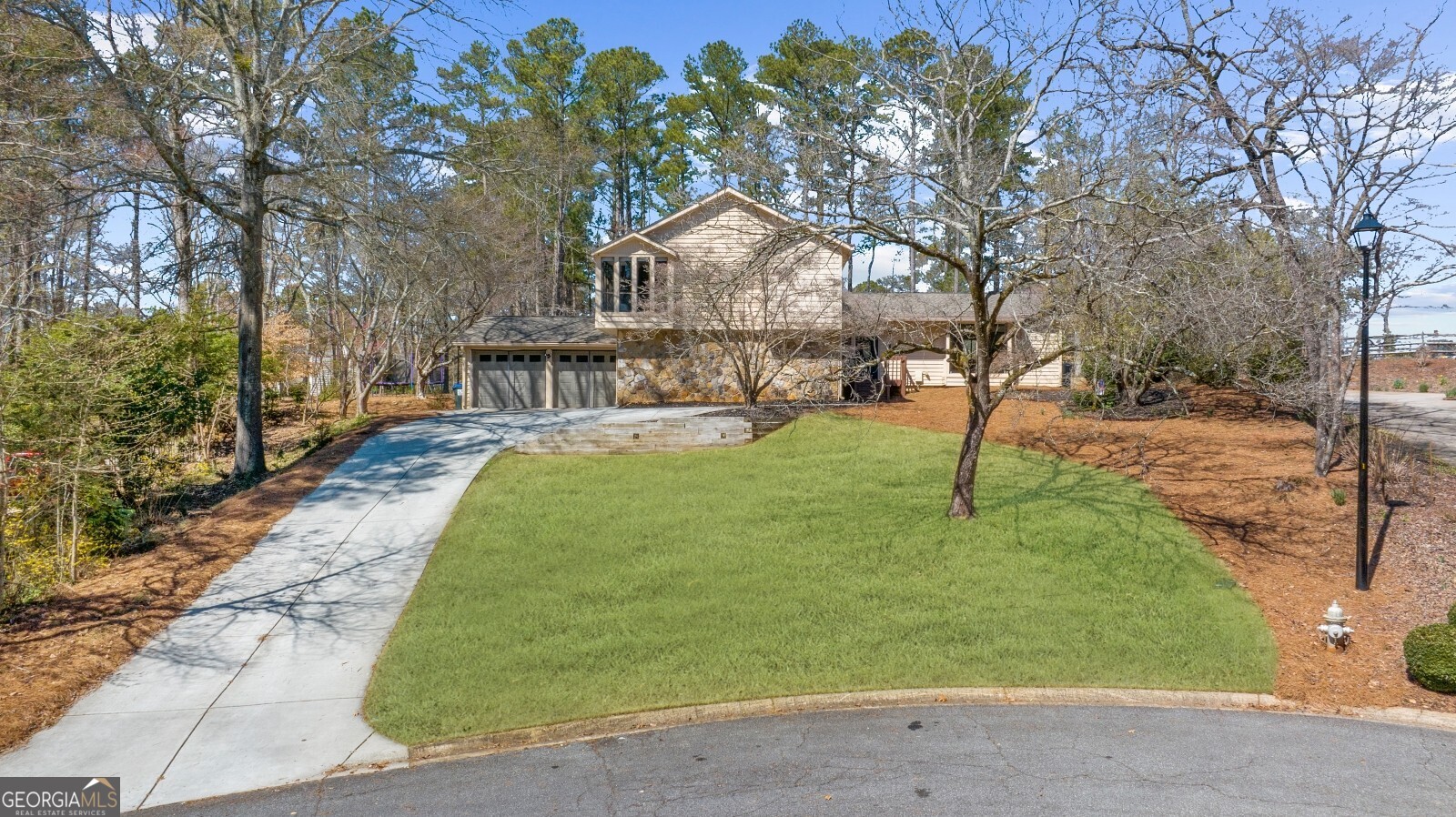 230 N Talbot Court Property Photo