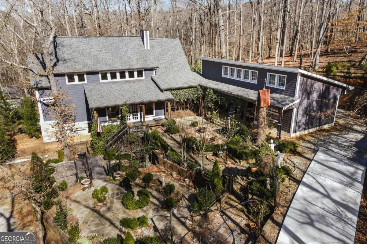 555 Somerset Drive Property Photo