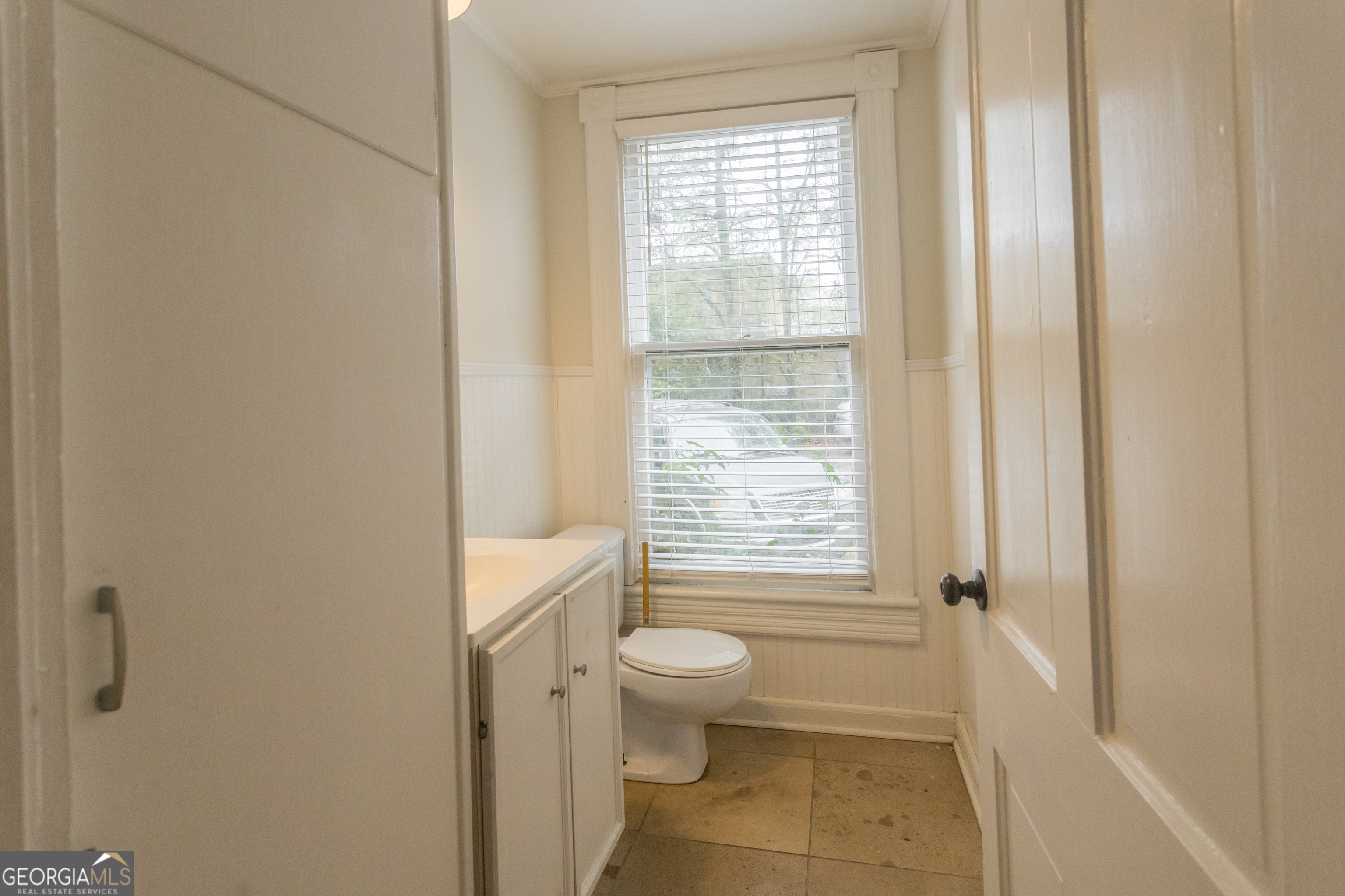 210 S Zetterower Avenue Property Photo 11