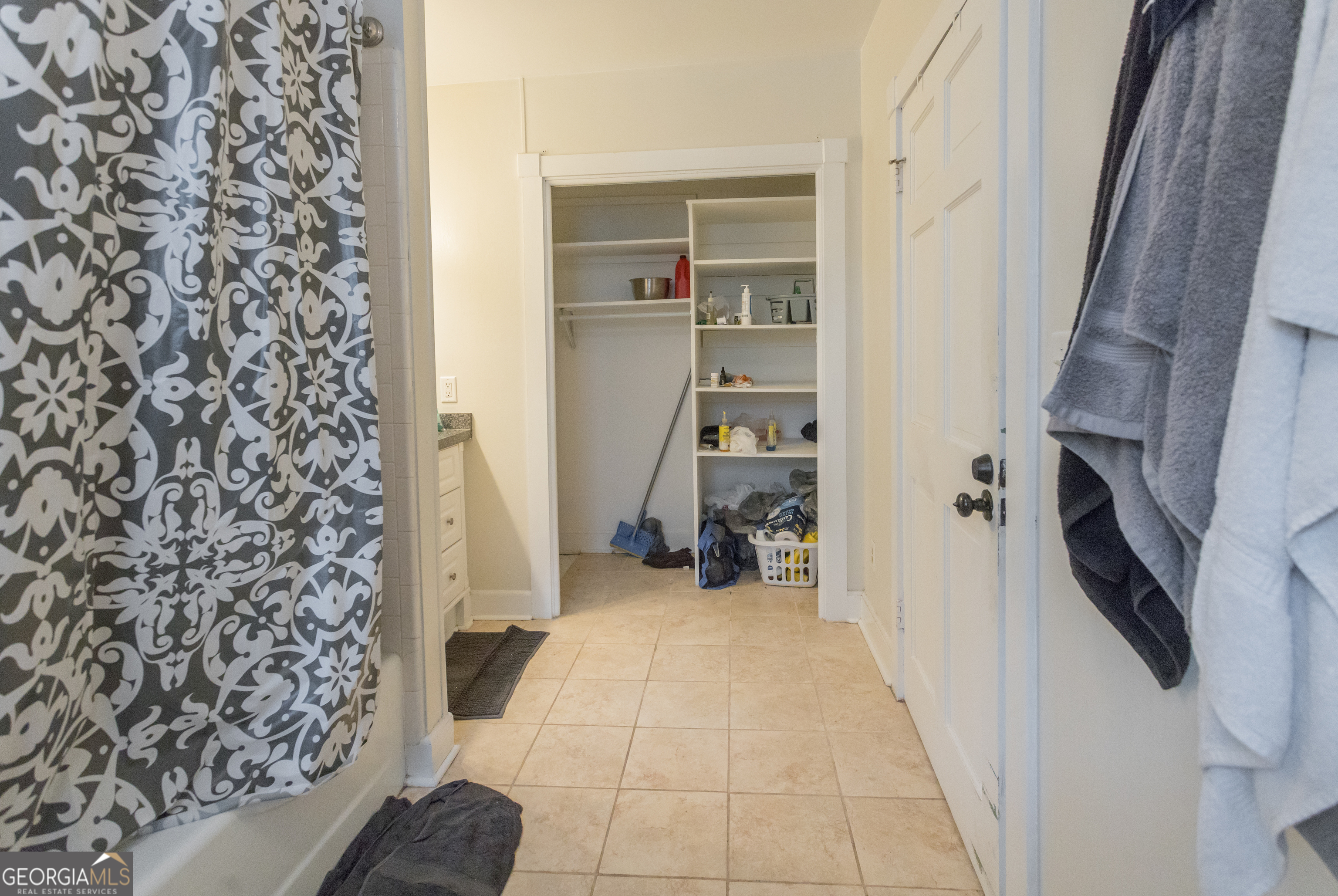 210 S Zetterower Avenue Property Photo 14