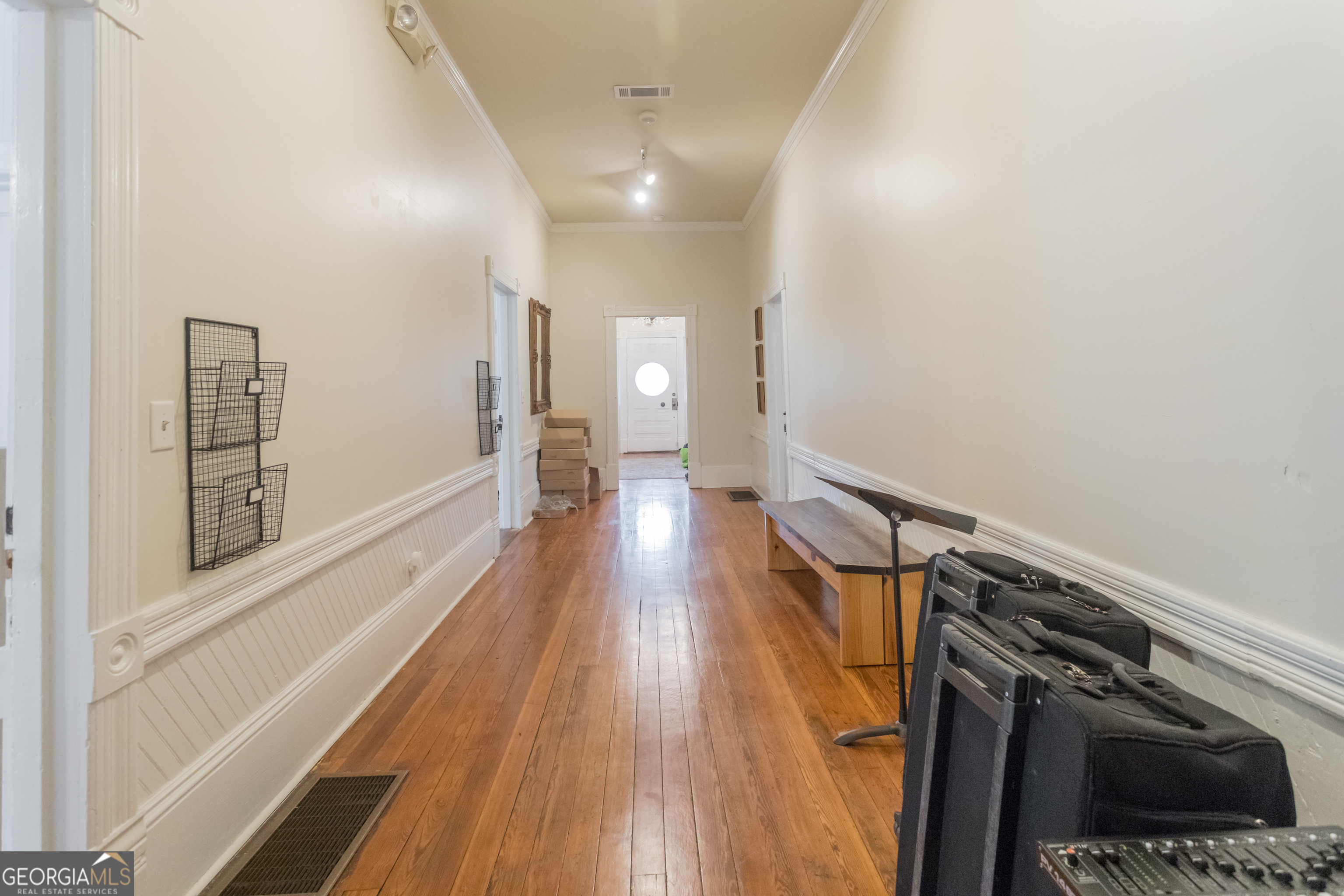 210 S Zetterower Avenue Property Photo 21