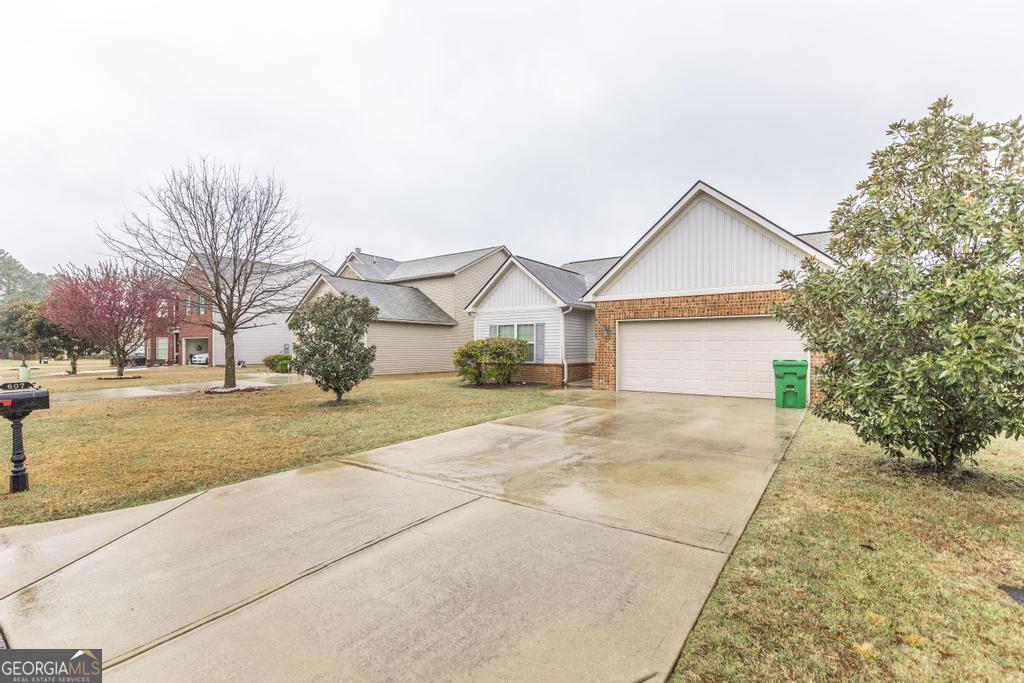 607 Regatta Drive Property Photo