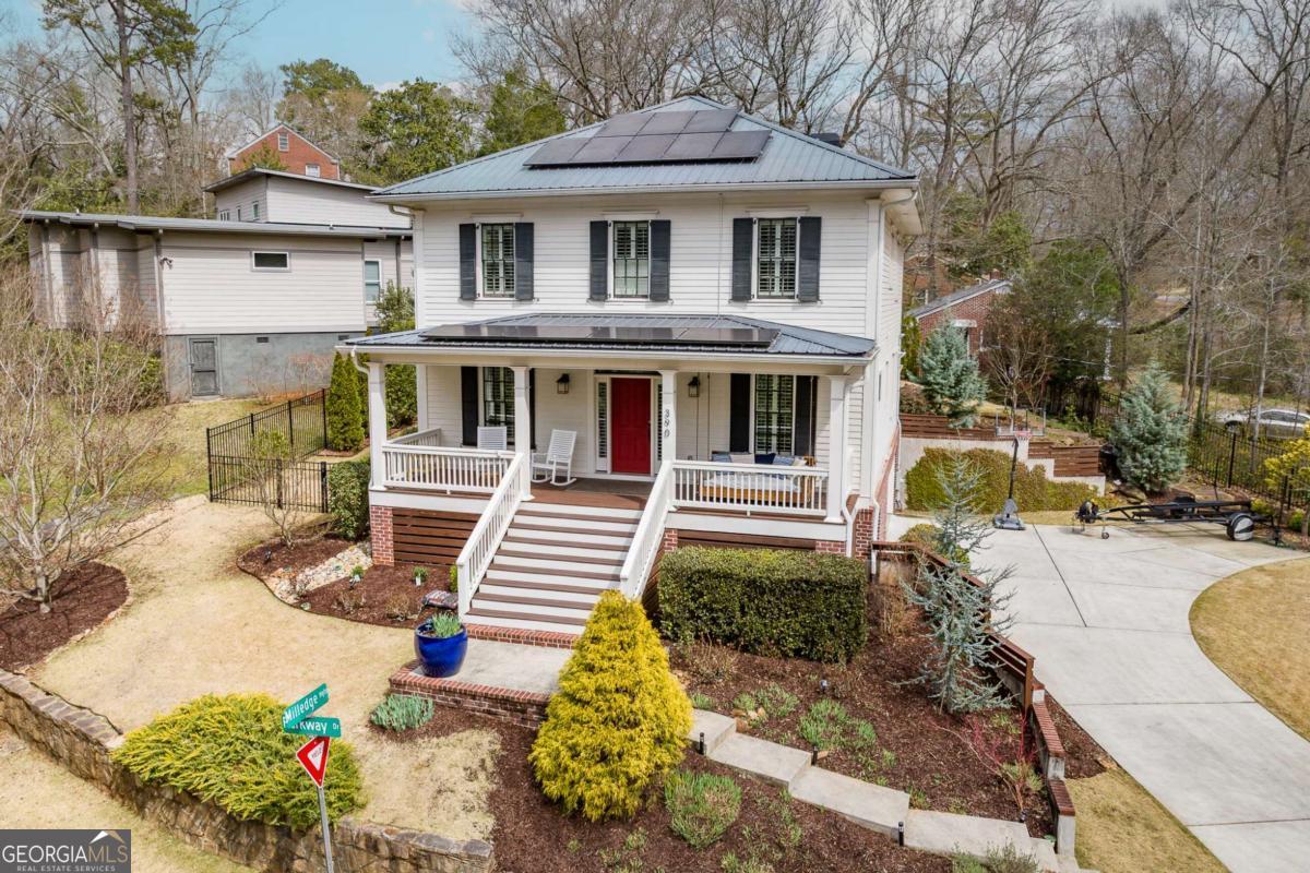 390 Parkway Drive Property Photo