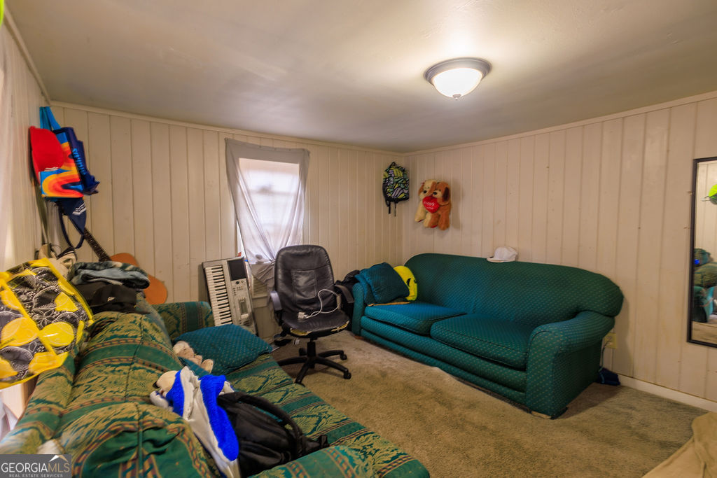 100 Daisy Circle Property Photo 3