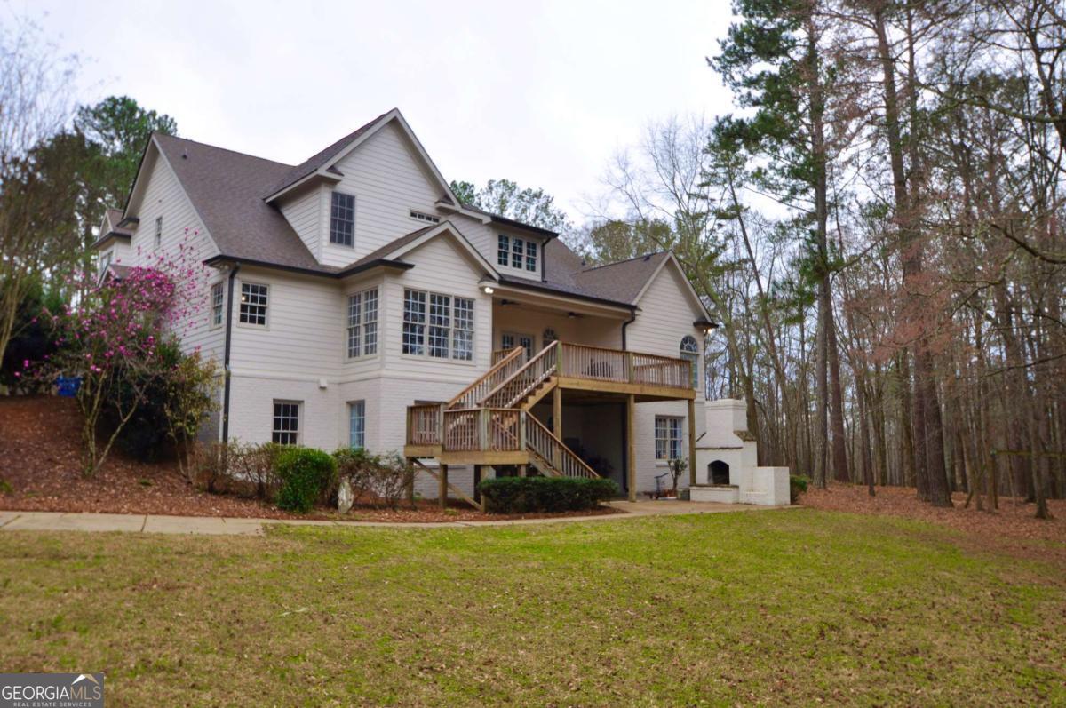 1070 Lexington Court Property Photo 4